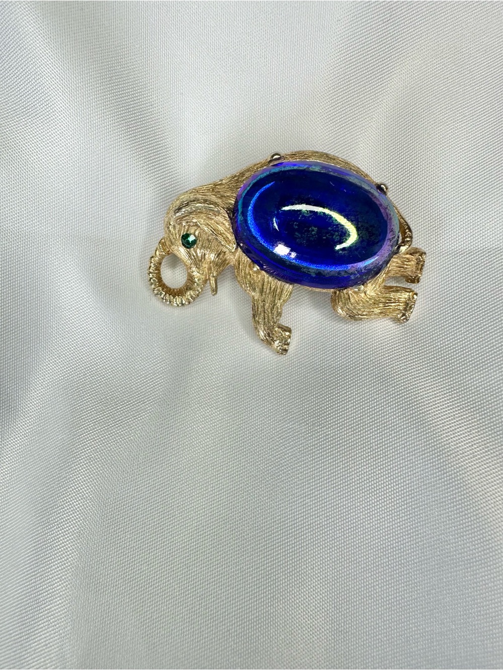 Vintage Gold Tone Elephant Brooch Blue Art Glass Cabochon Green Eye Pin